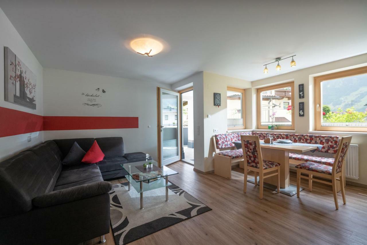 Ferienwohnung Taschler Ramsau im Zillertal Pokoj fotografie